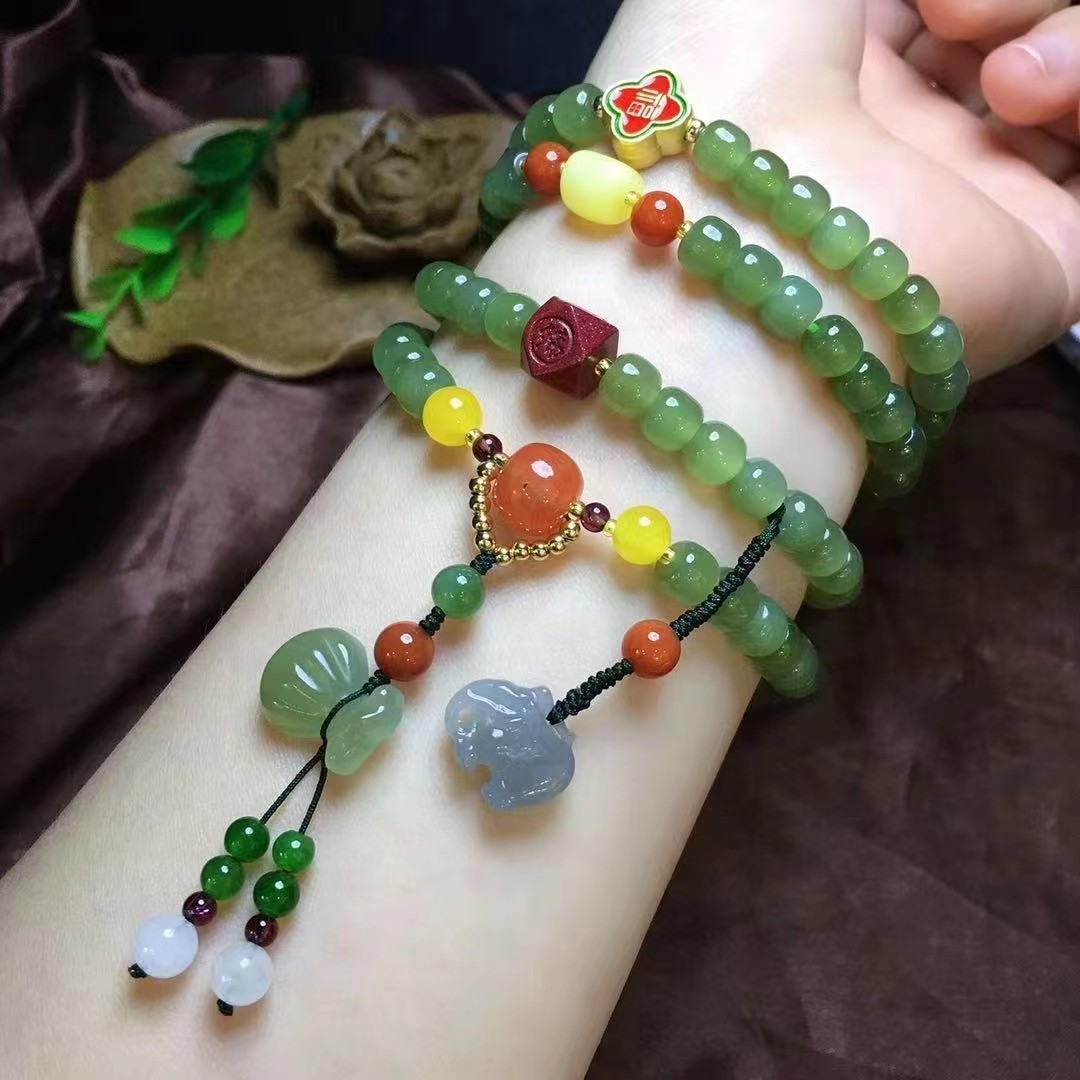 湖水绿料 和田玉6*7mm老型珠 手链 毛衣链 搭配和田玉福袋吊坠 重70克详情图1