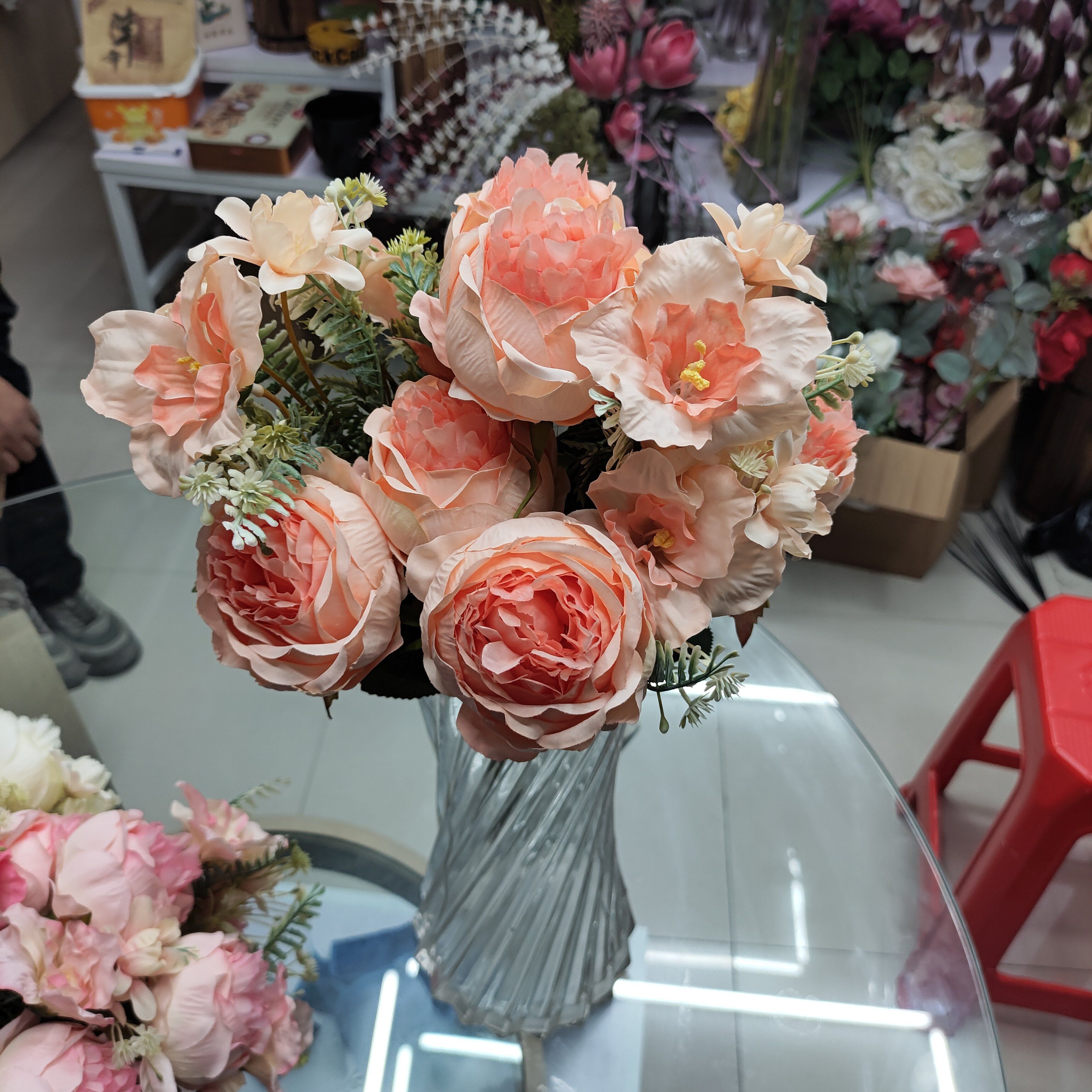 Yiwu Chengyu Artificial Flower 11-head small tea rose blood tooth color