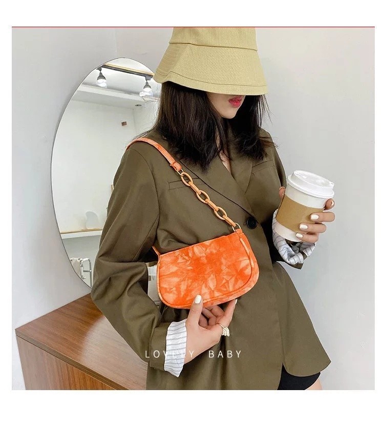2021 Fashion New Shoulder Acrylic Chain Stitching Armpit Bag Trend Tie-Dye Bag Handbag Item Picture