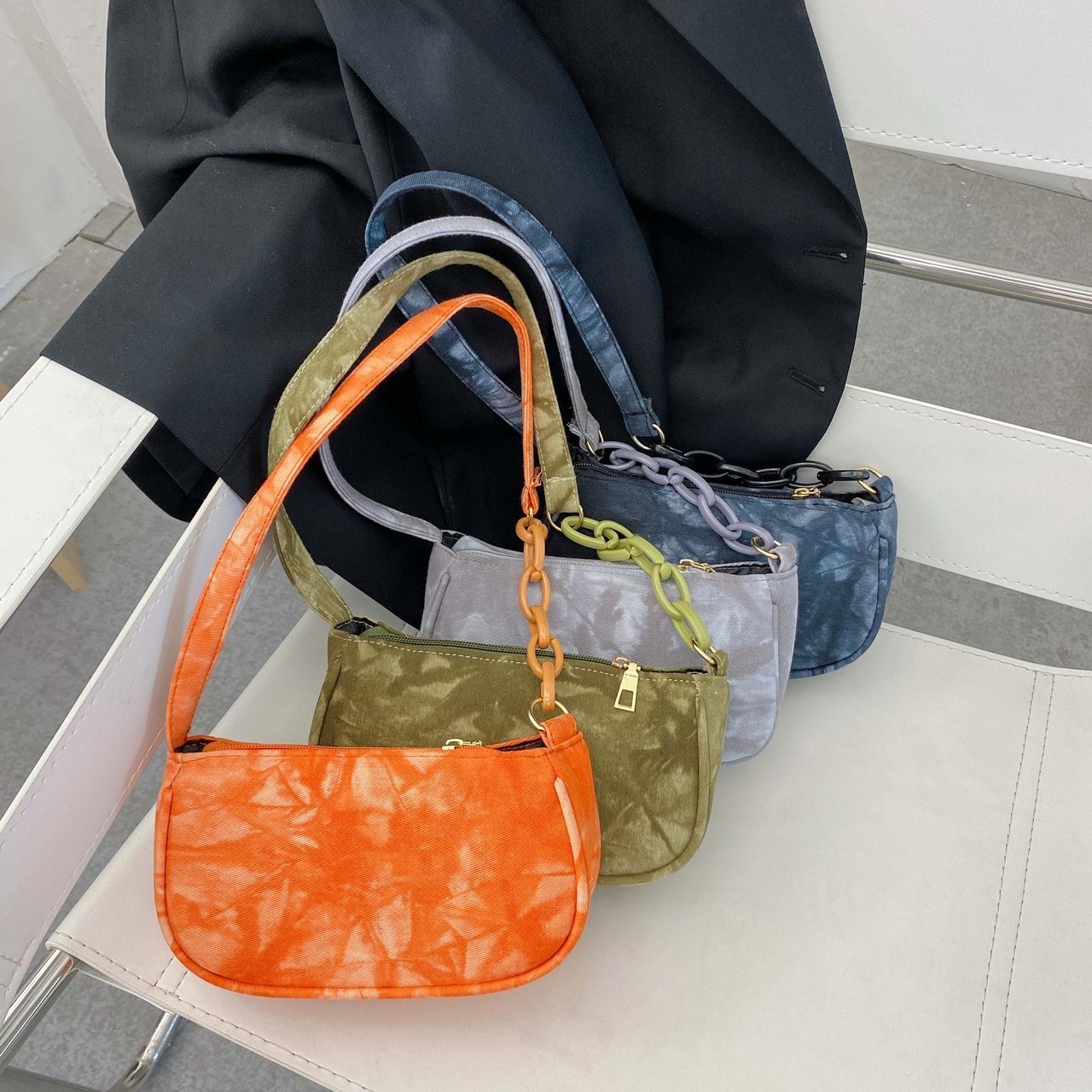 2021 Fashion New Shoulder Acrylic Chain Stitching Armpit Bag Trend Tie-Dye Bag Handbag undefined