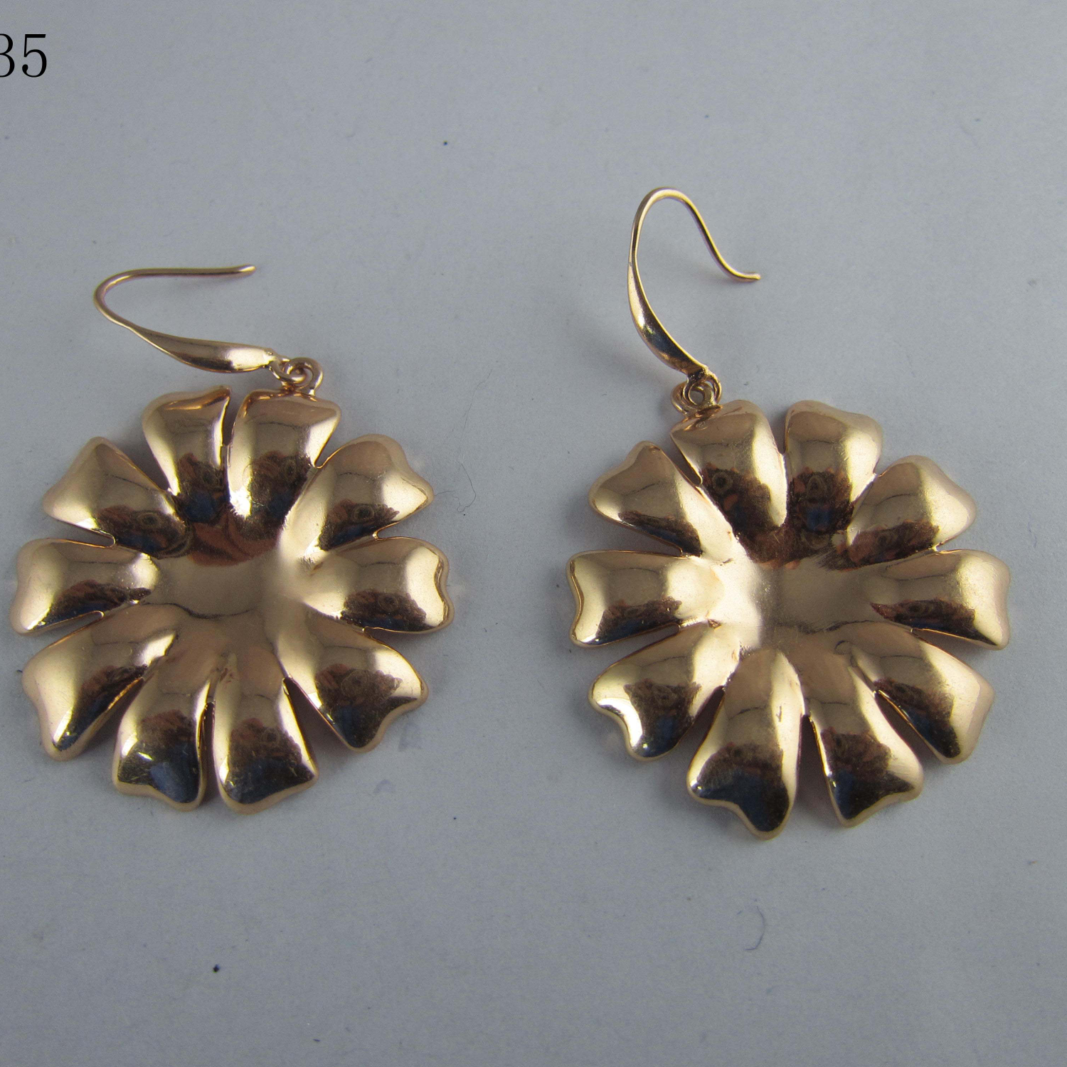 European and American fashion trend frontline simple modern elegant popular new earrings b2 thumbnail