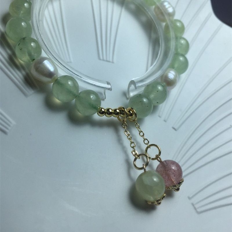 Bright crystal jewelry, natural grapevine, natural freshwater pearls and natural strawberry crystal bracelets and strings Specification image