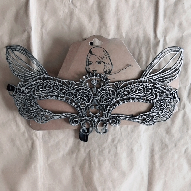 Halloween masquerade Lace Veil Sexy Eye mask Silver styling mask Female adult masquerade Catwoman