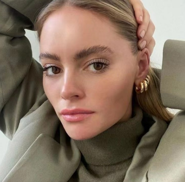 2021新款925银针设计感字母C形耳环显白复古保色个性小香风耳饰女详情图6