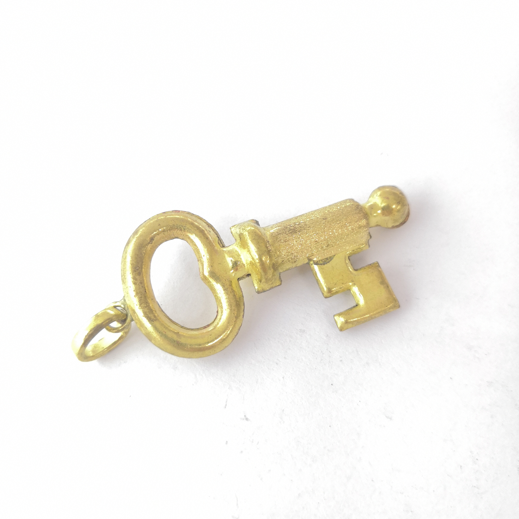 The key pulls the sand