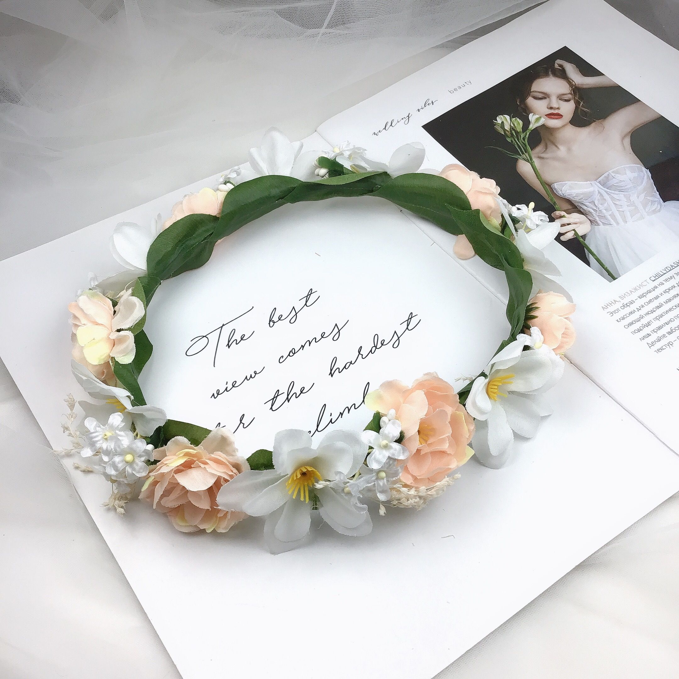 Jialan Factory wholesals handcrafted flower garlands, headbands and headbands, which are perfect for children to play and take photos in the park