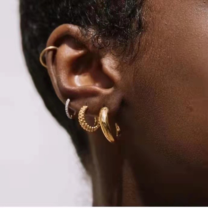 2021新款925银针设计感字母C形耳环显白复古保色个性小香风耳饰女详情图4