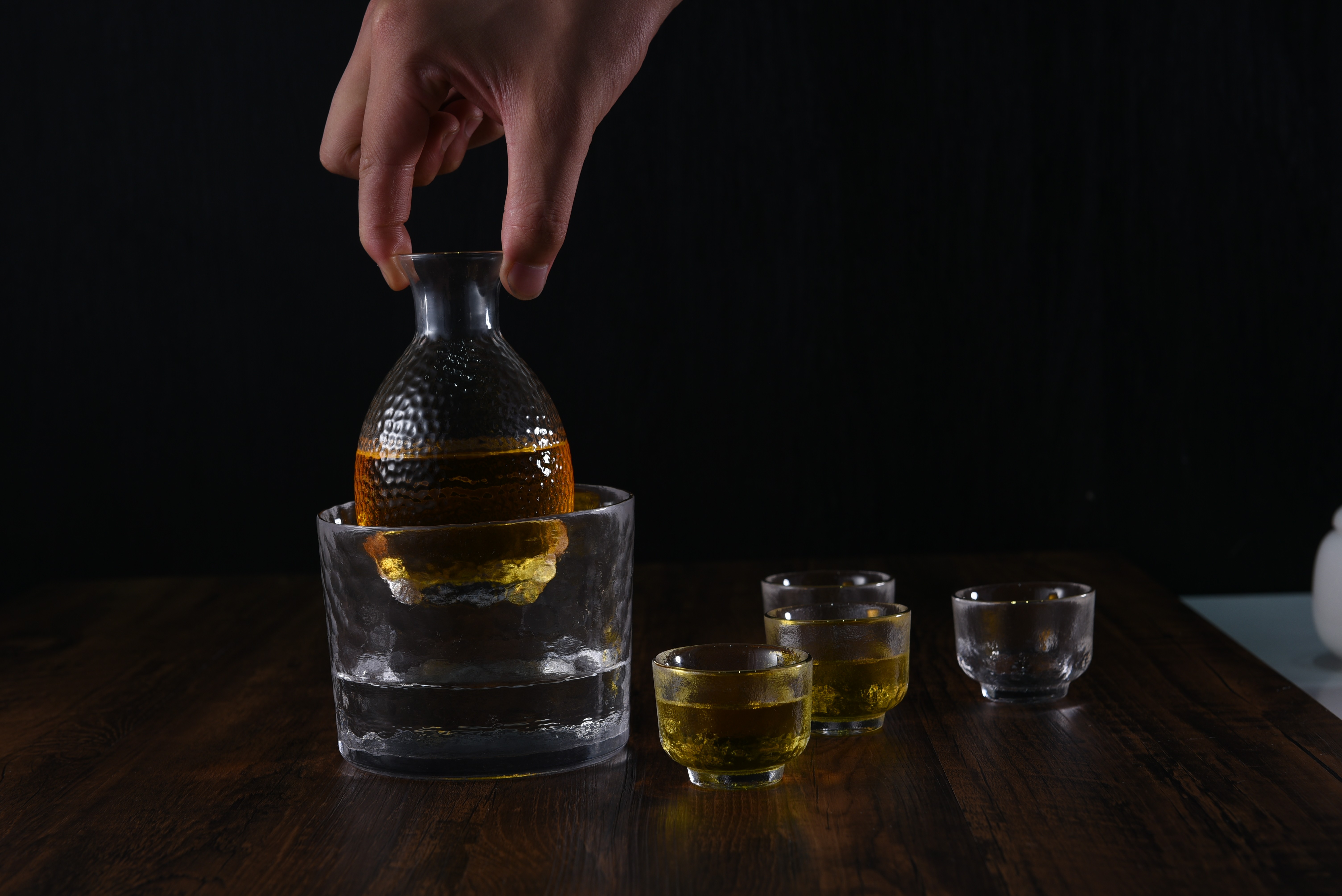 Japanese-style hammered gold-edge glass sake pot set, household white spirit cups, shochu and plum wine gift box wholesale pic 15