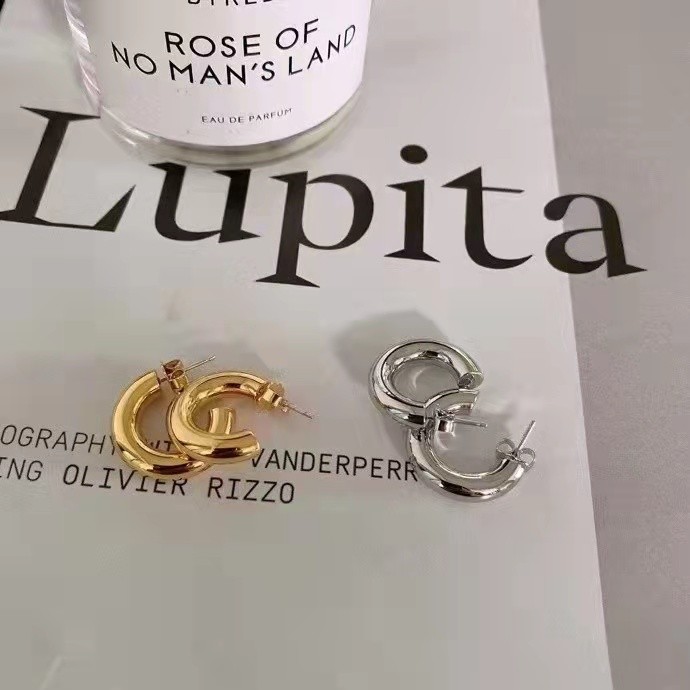 2021新款925银针设计感字母C形耳环显白复古保色个性小香风耳饰女详情图9