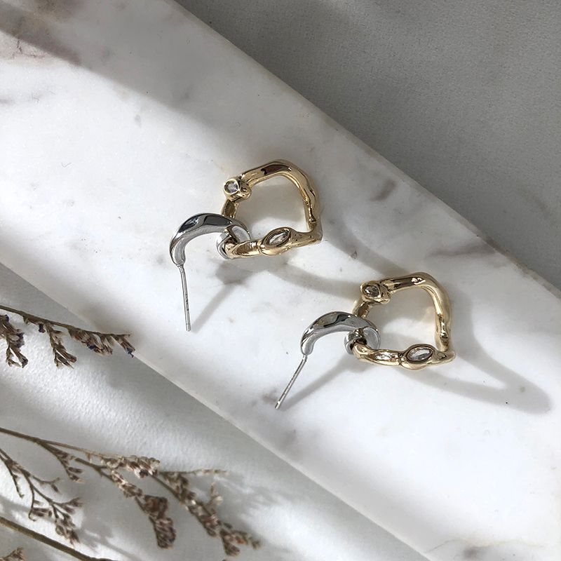 2021 New trendy, simple and irregular geometric earrings, silver needle, ins two-color personalized, trendy Korean version earrings for women details Picture
