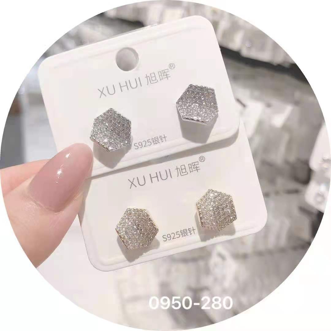 Classic fashion atmospheric earring A353