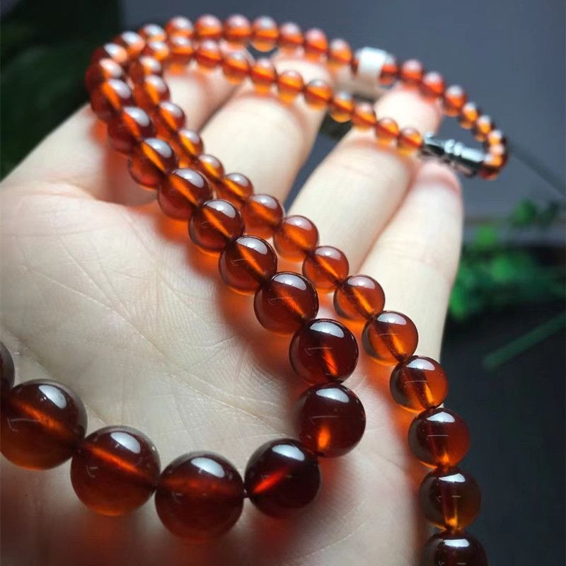 Bright crystal jewelry natural garnet tower chain DLY necklace, crystal clear glass body necklace Application Scenario