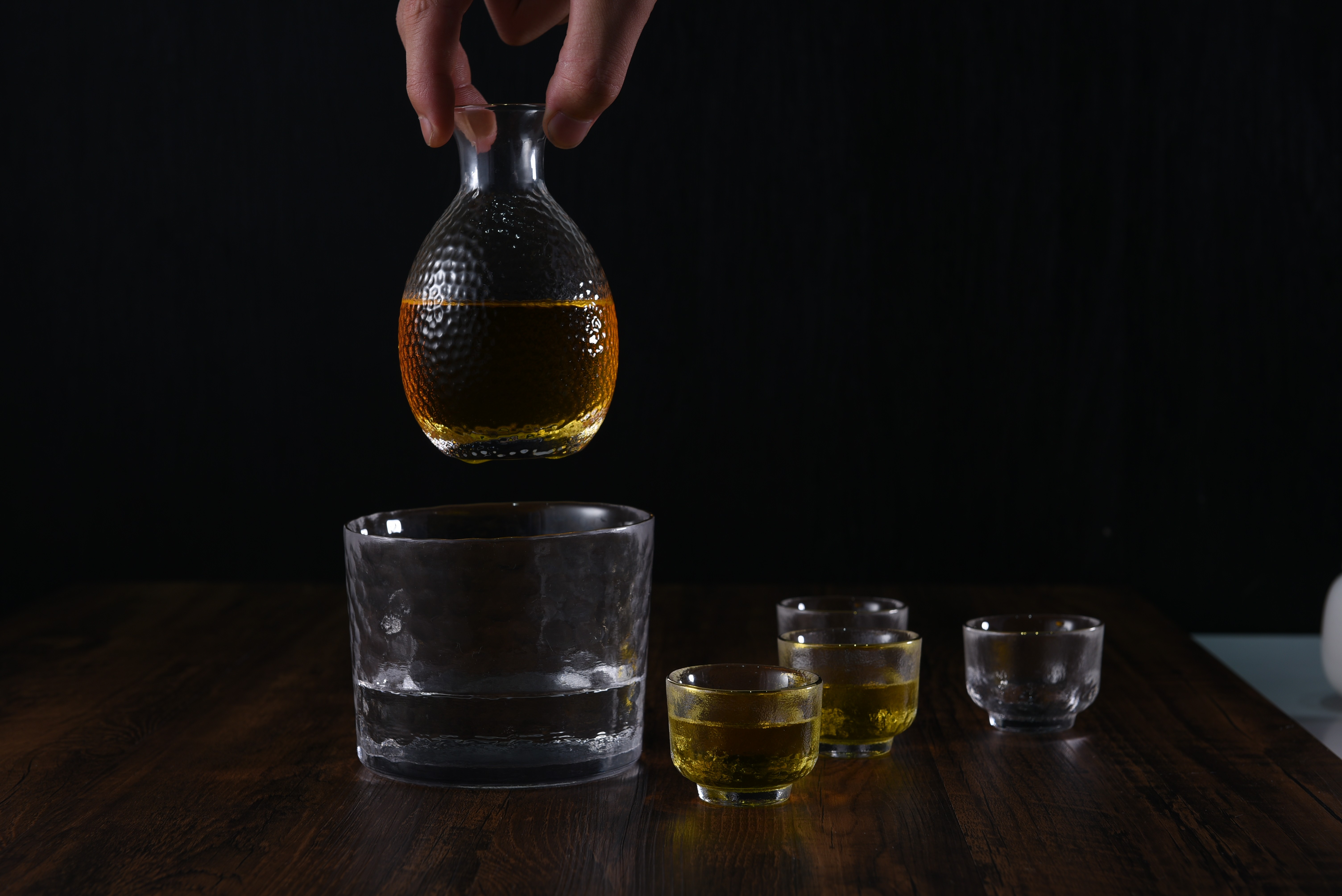 Japanese-style hammered gold-edge glass sake pot set, household white spirit cups, shochu and plum wine gift box wholesale pic 14