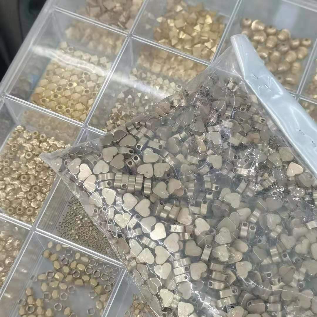 8X7X3X2 pure brass heart small jewelry accessories, fashionable bestsellers, factory direct sales Specification drawing