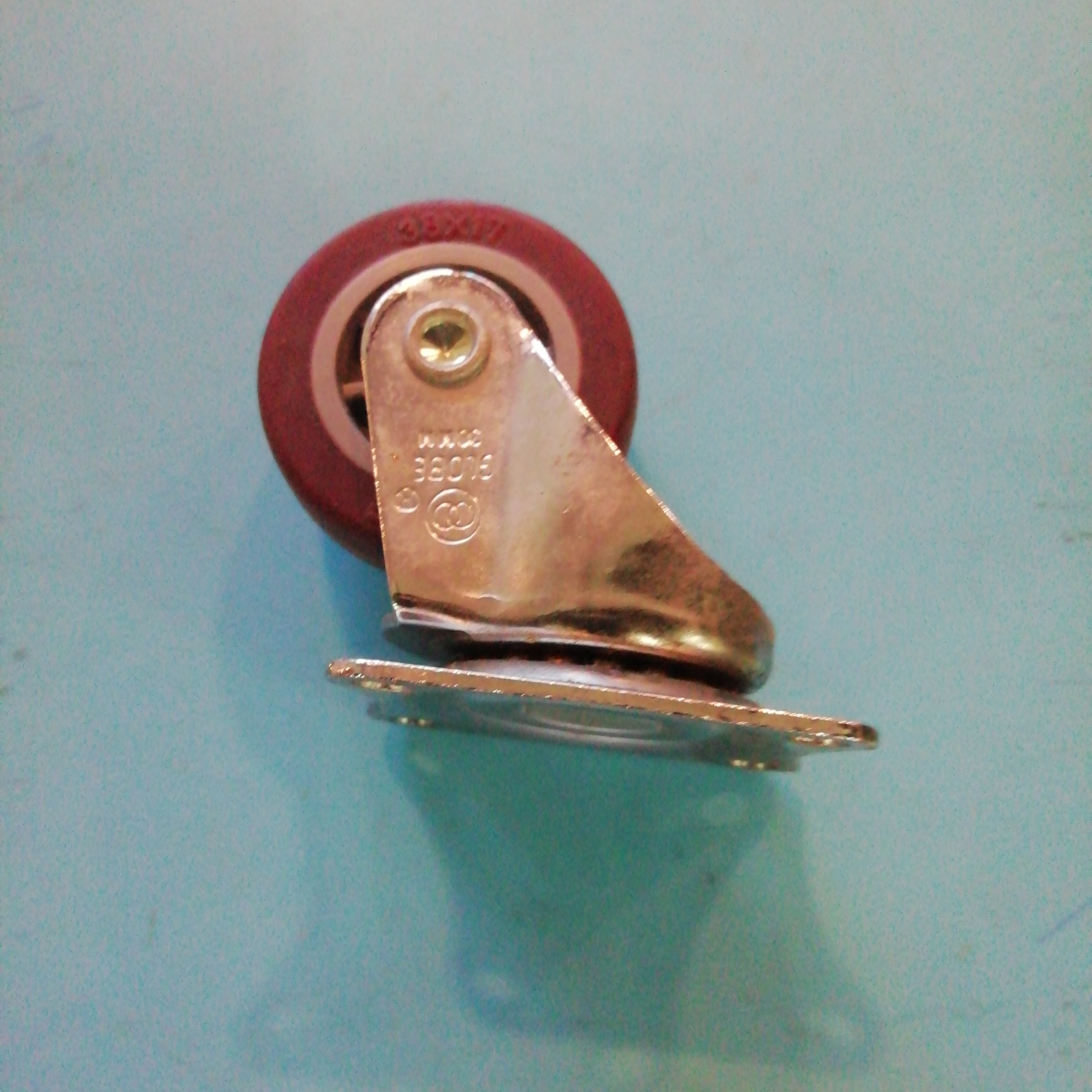 l.5寸环球轻型平底聚氨酯万向轮