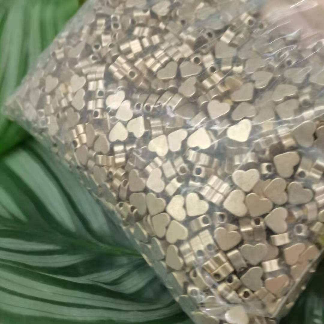 5X7X3.5X2.3 pure brass heart trinket accessories, DIY factory direct sales Application Scenario