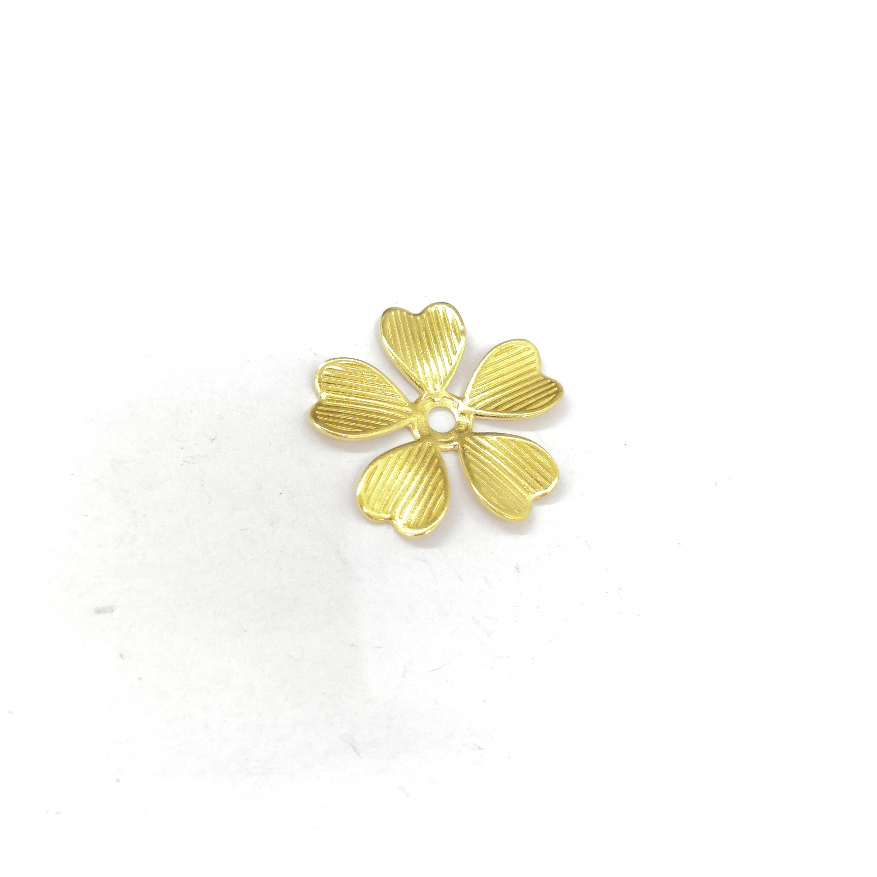 Five heart flower slices