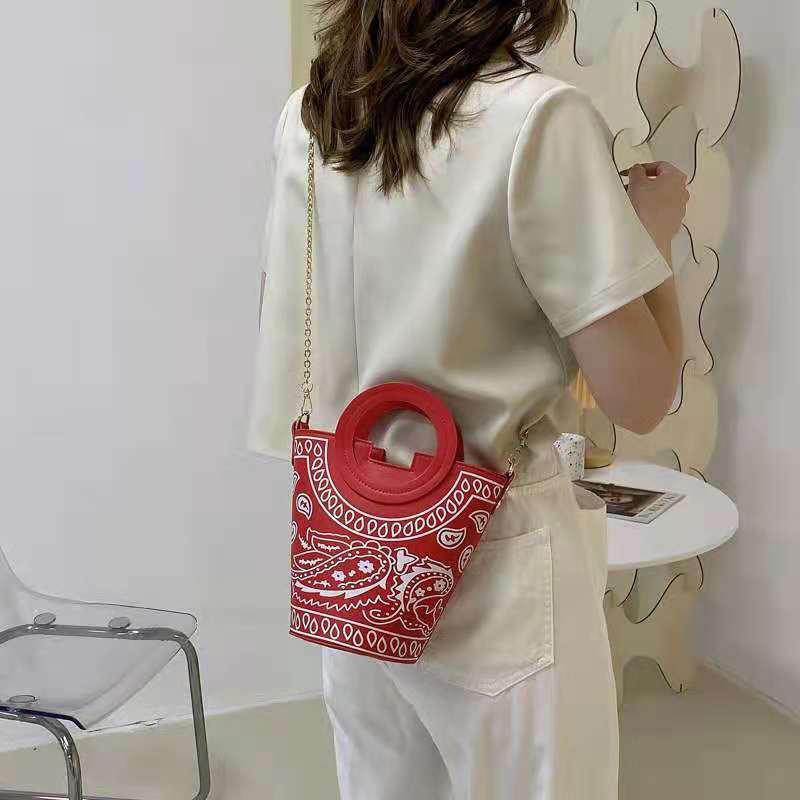 网红洋气包包时尚链条斜挎手拎两用包提花印花水桶包