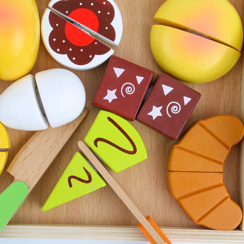 Wooden toys for playing house and bread are highly entertaining and colorful. They can cultivate logical thinking ability. Parent-child games can exercise hand-eye coordination. Early education and enlightenment toys accompany your growth Application Scenario