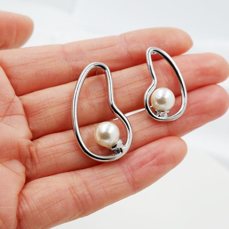 Temperament Metal Imitation Pearl Earrings Ab Gold Silver Earrings full figure