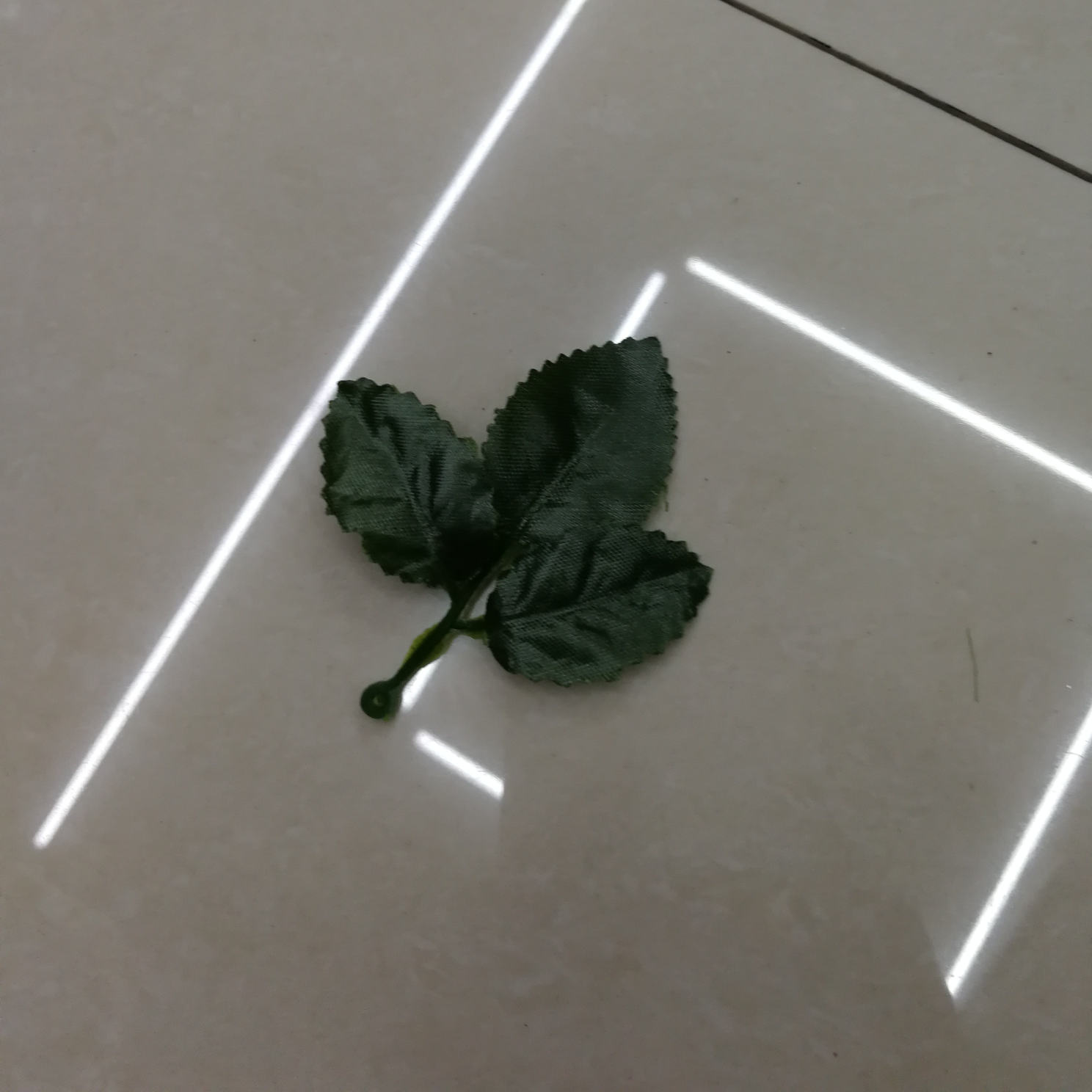 ثلاثة أعشاب