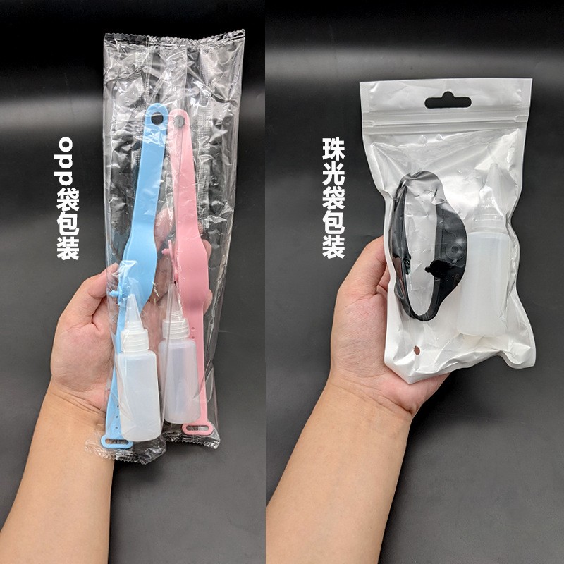 Silicone hand sanitizer wristband detail image 5