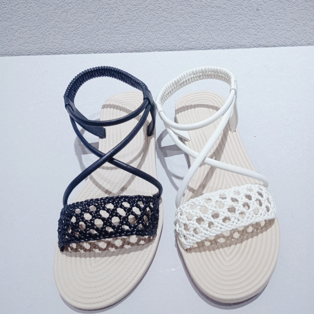 Students wear flat women's sandals