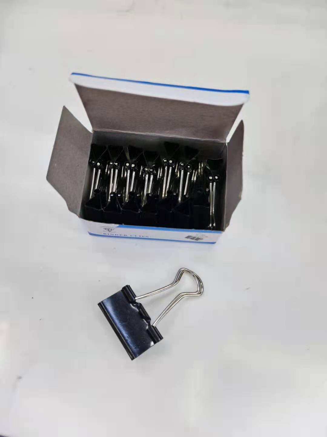 51MM boxed swallowtail clip, metal hollowed-out long tail clip, mixed folder, organizing clip, book clip, swallowtail clip Application Scenario