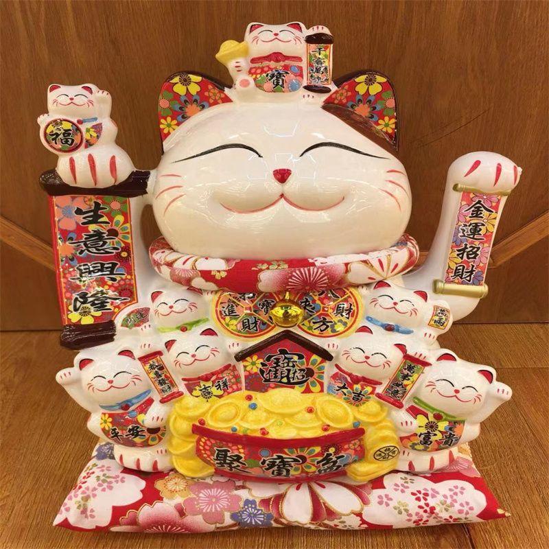 South Thai business is booming money into the shaking hand cat showpiece opening gifts