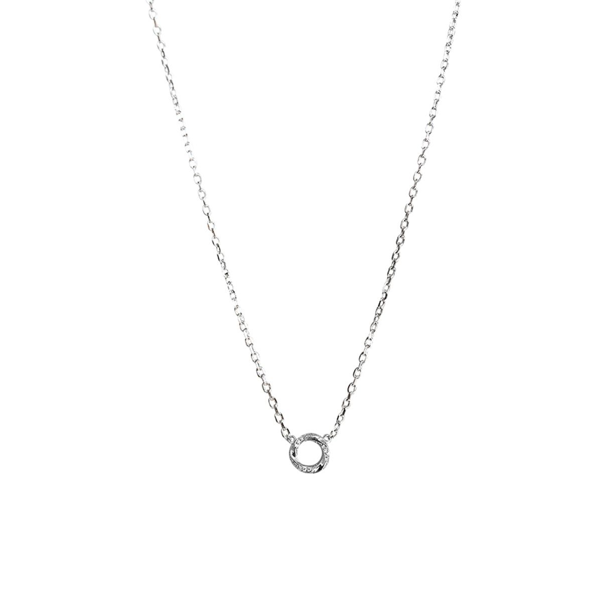 A simple Korean-style women's necklace with circular rhinestones