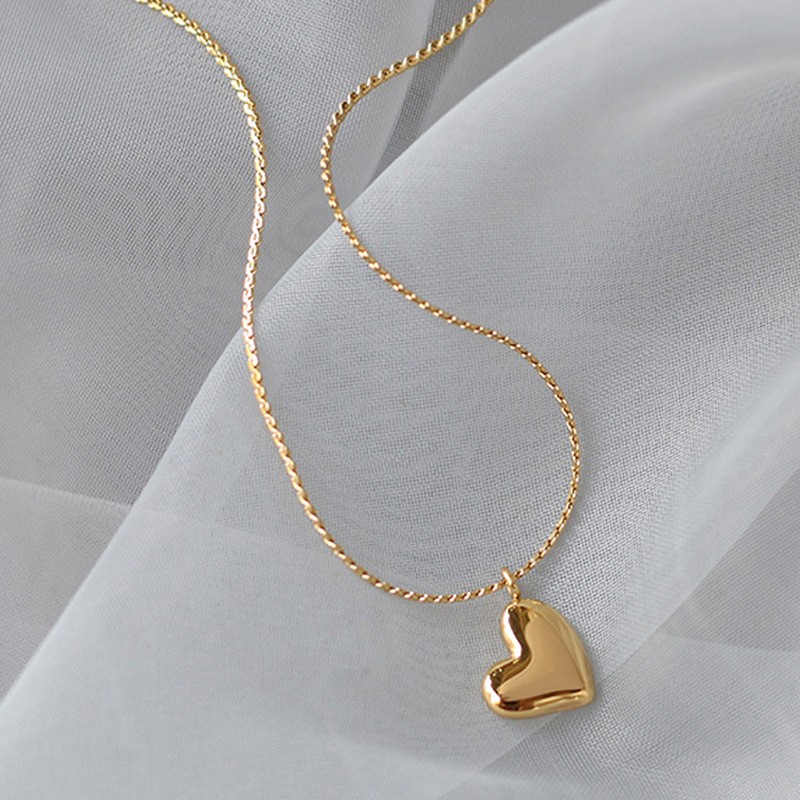 Korean version of the "Little Heart" trendy women's simple necklace detail image 2