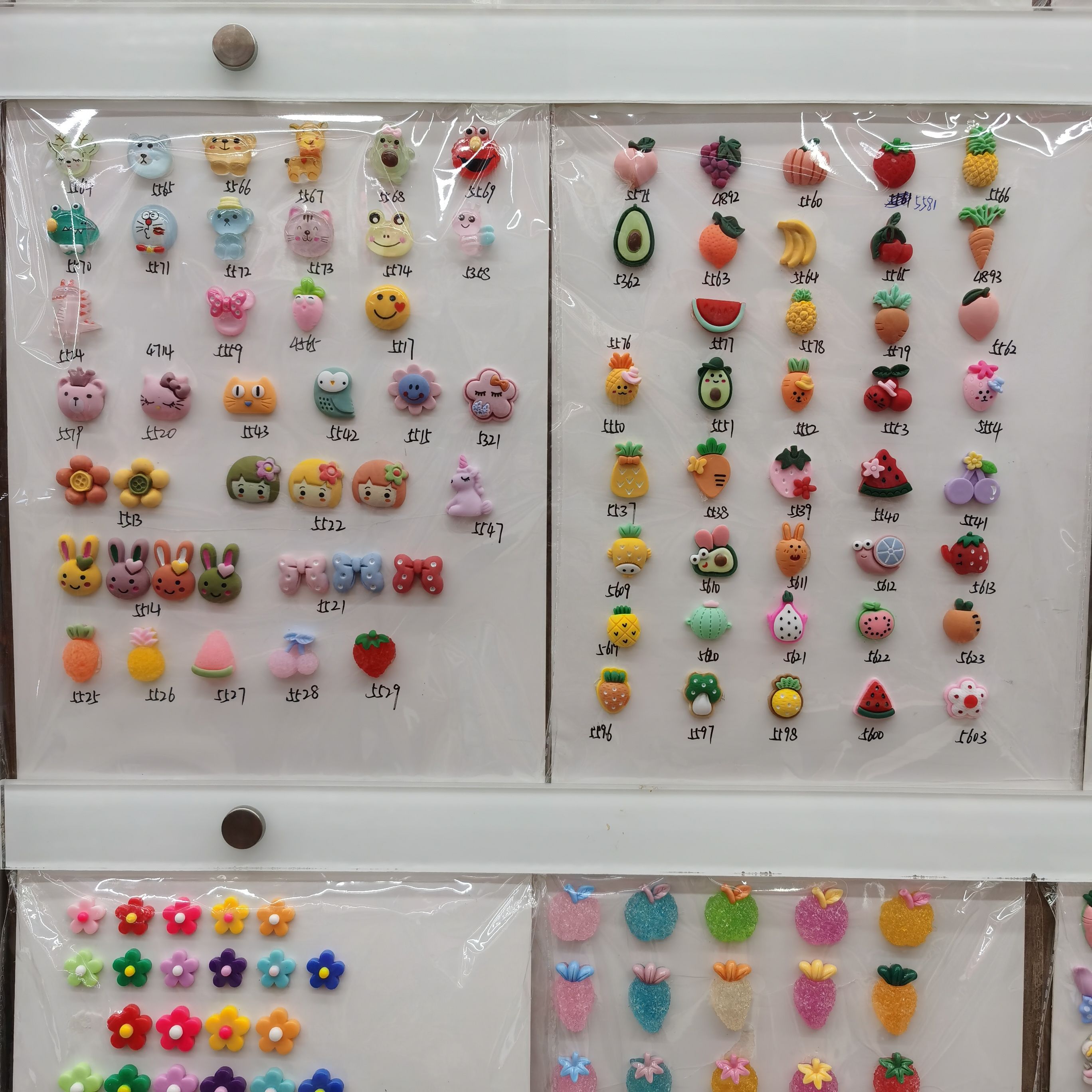 Wholesale of personalized mobile phone cases and hair ties, creative cartoon three-dimensional leather ties, popular fruit series jewelry and hair bands details Picture