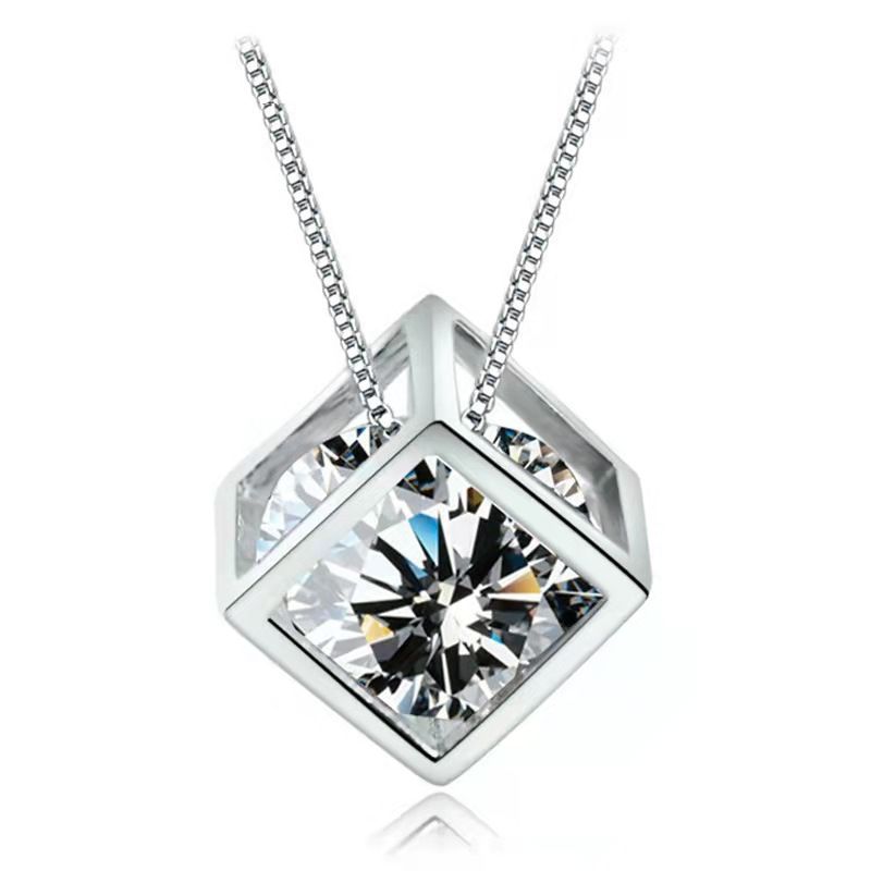 Korean-style fashionable love cube necklace