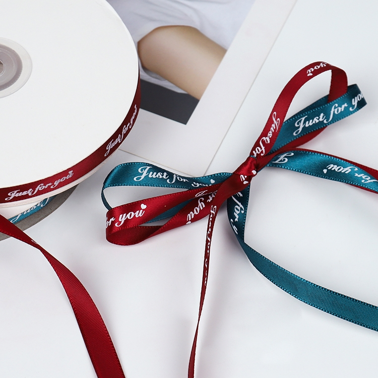 2 2 إنتاج شريط مساغي مزود بشريط قطري من طراز Zinao Diy مع شريط ملولب يبلغ 3 سنتيمتر واحد مع طباعة رقمية رقمية مطبوعة بالحروف الأسود الخماسية اللون من الأحرف الأبجدية الفرنسية من نوع Prine، مزود بشريط مزود بألوان خاصة