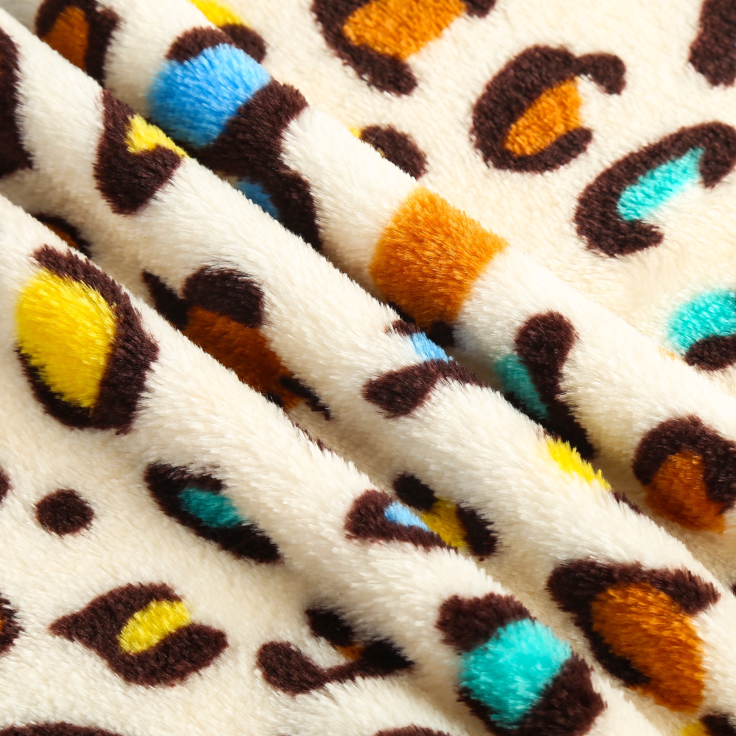 Factory direct sales, double-sided flannel printed leopard print detail image 2