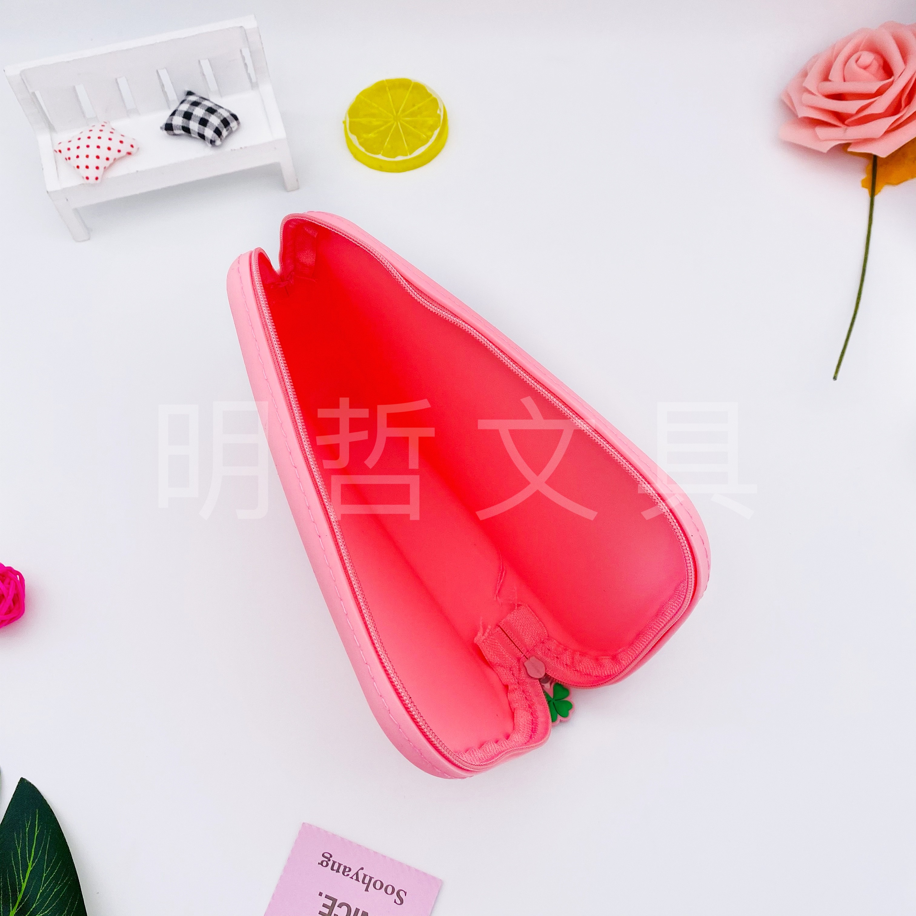 Creative And Cute Silicone Large-Capacity Pen Case, A Fresh And Clean Student Storage Bag undefined