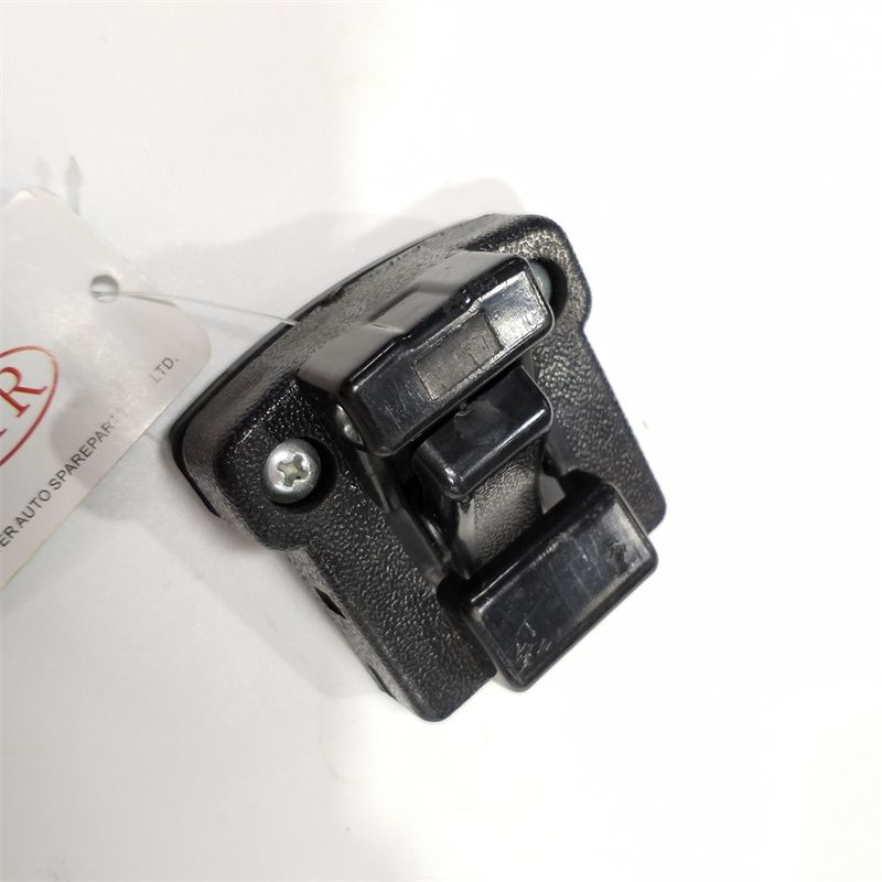 Glass Buckle No. 1 Is Suitable For Light Trucks Such As Isuzu Jianghuai details Picture