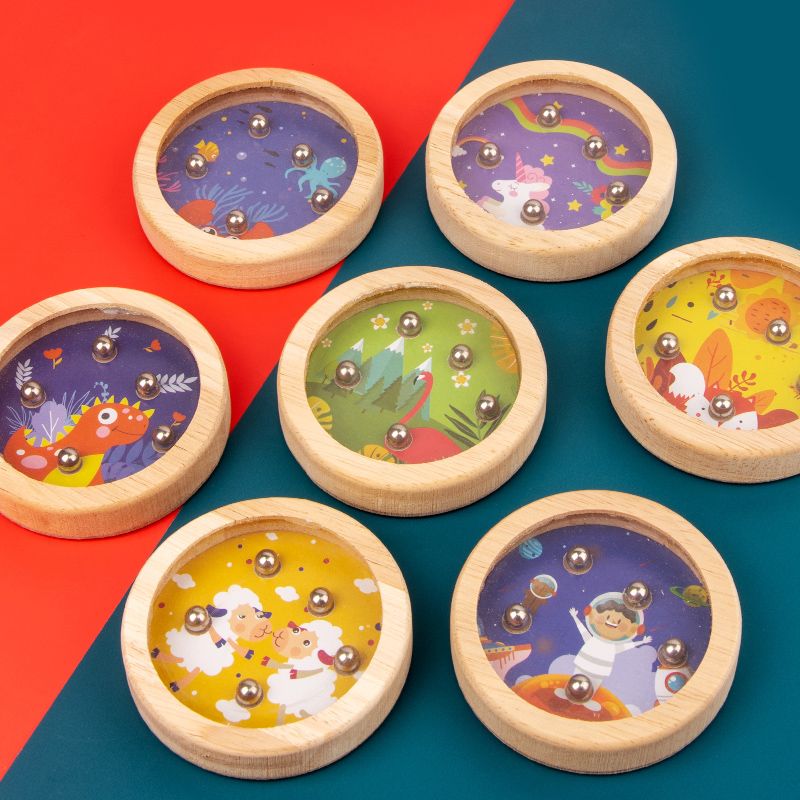 The wooden circular palm balance maze game is highly entertaining and comes in a variety of styles. It helps cultivate logical thinking ability and is a parent-child game that exercises hand-eye coordination. It is an early education and enlightenment toy that accompanies your growth Specification image