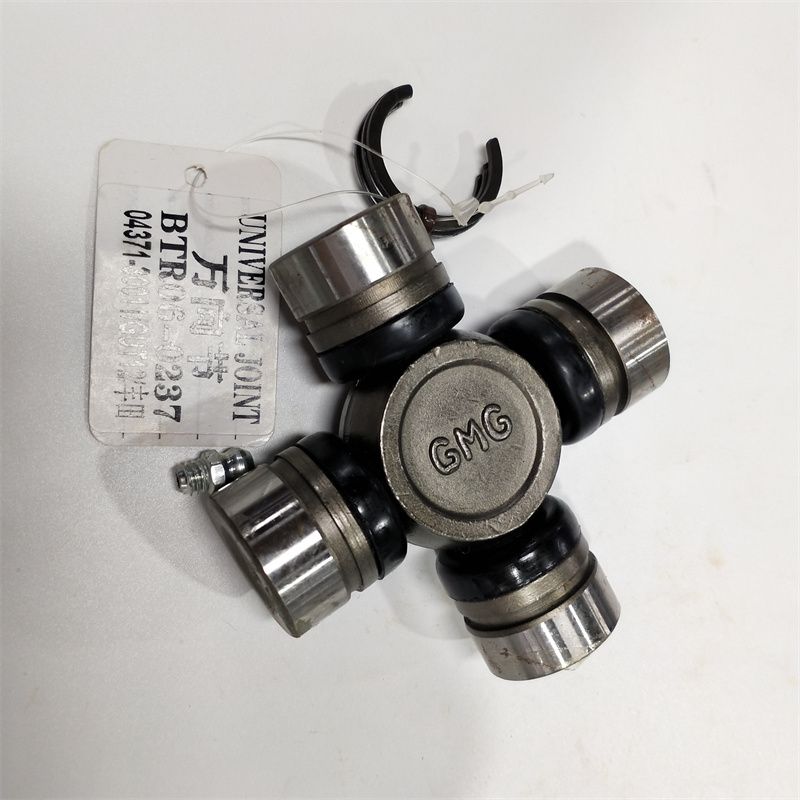 Universal Joint No. 5 Is Suitable For Light Trucks Such As Isuzu Jianghuai details Picture