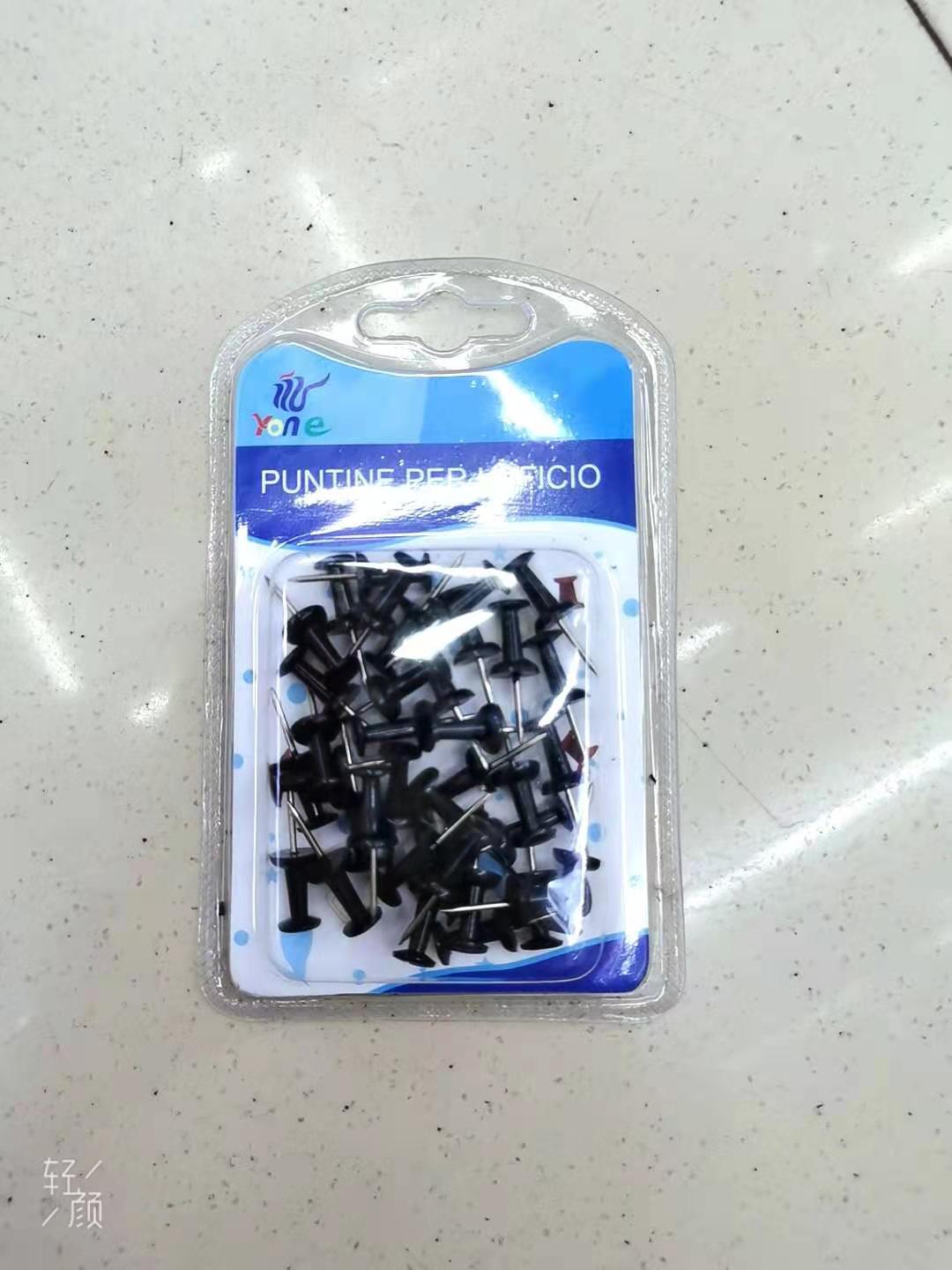 Double-cannon packaging drawing nails can be nailed to the wall, colored I-shaped nails, large-head nails, wall nails, photo nails, and cork nails Application Scenario