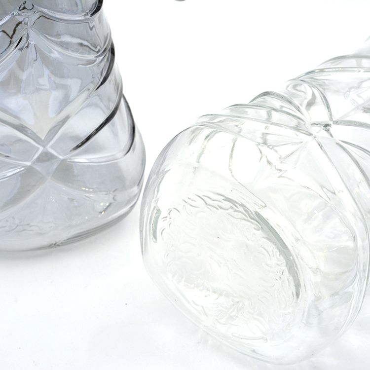 Household large-capacity glass cold water bottle for juice, J-138PAP electroplated colored glass cold water bottle Application Scenario