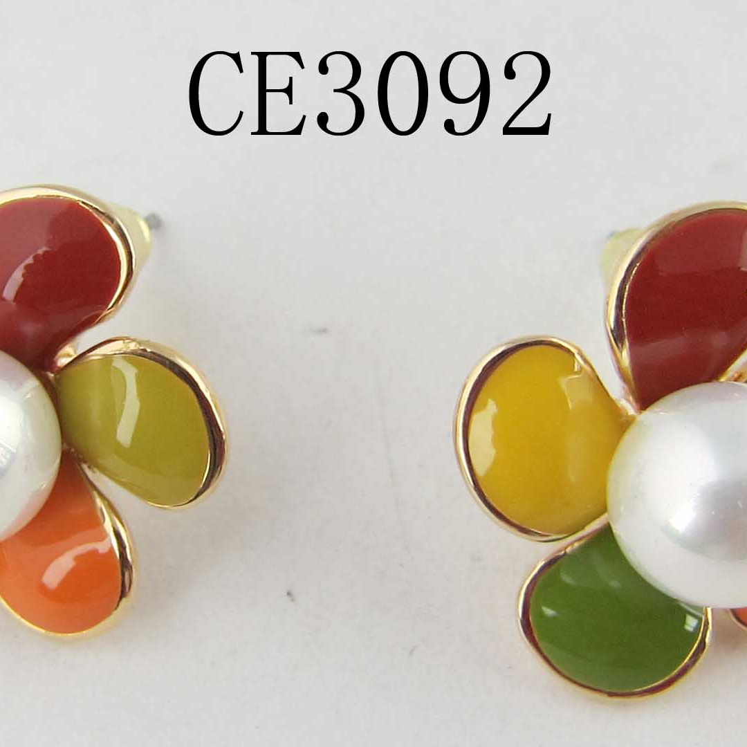 European and American fashion trend frontline simple modern elegant popular new earrings z5