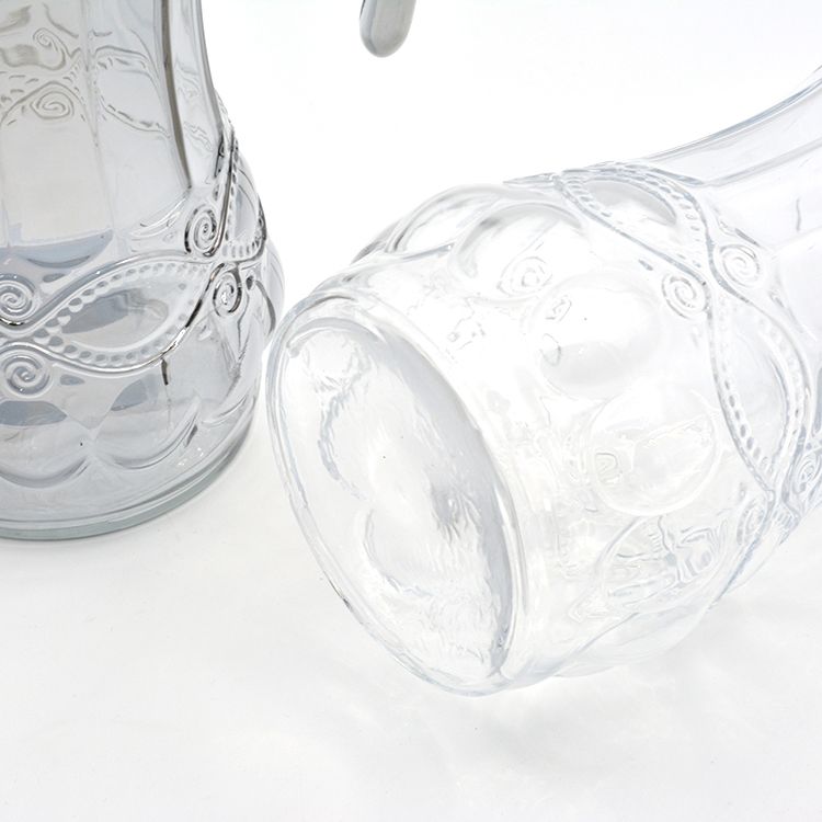 Household large-capacity glass cold water kettle, juice kettle J-135WFY electroplated colored glass water kettle Application Scenario