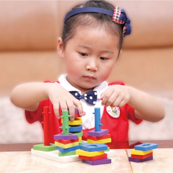 The wooden colorful five-column geometric building block set column is highly entertaining and rich in color. It can cultivate logical thinking ability, and is a parent-child game that exercises hand-eye coordination. It is an early education and enlightenment toy that accompanies your growth