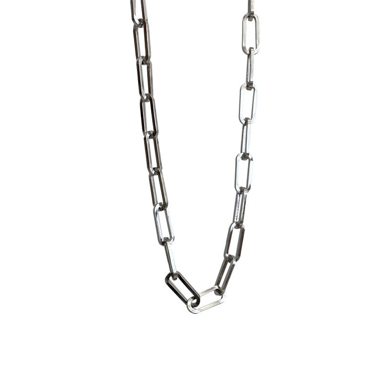 A simple and fashionable iron chain necklace for ladies in Europe and America, looking cold and elegant detail image 1