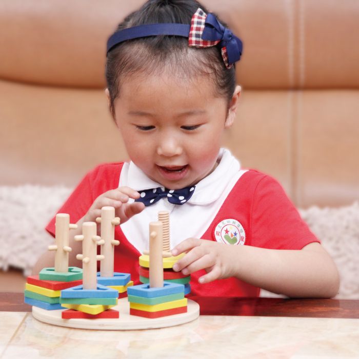 The wooden toy educational circular five-column geometric set column is highly entertaining and colorful. It helps cultivate logical thinking ability. Parent-child games exercise hand-eye coordination. Early education enlightenment toys accompany you to success