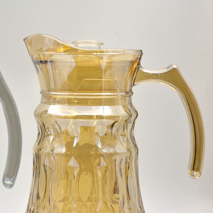 Household large-capacity glass cold water bottle, juice bottle J-136J4 electroplated colored glass cold water bottle Application Scenario