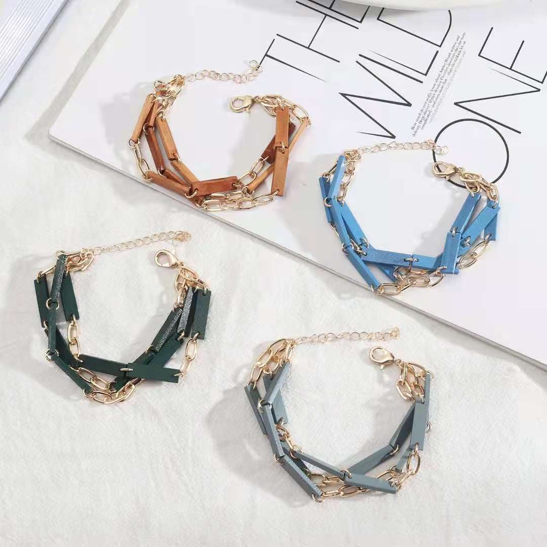 A fashionable, simple, cool and niche wooden bracelet with a European and American style detail image 3