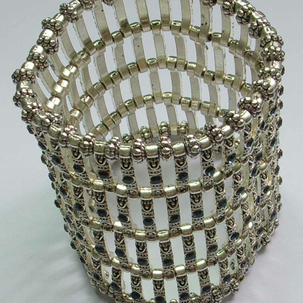 Europe and the United States fashion trend frontline simple modern elegant popular new bracelet z4