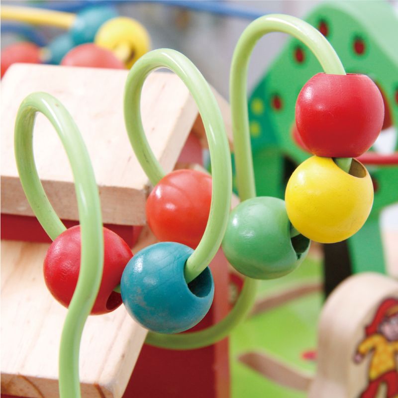 This wooden toy is a multi-functional six-sided bead game with strong fun and rich colors. It helps cultivate logical thinking ability and is a parent-child game that exercises hand-eye coordination. It is an early education and enlightenment toy Application Scenario
